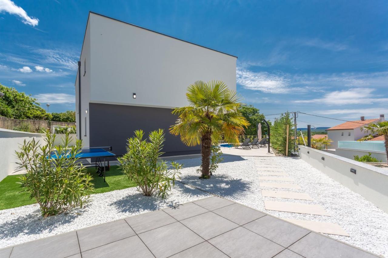 Deluxe Villa With Swimming Pool, Whirlpool On The Roof Terrace With A Beautiful Sea View - By Traveler Tourist Agency Krk Id 2169 II Sveti Vid-Miholjice Exterior foto